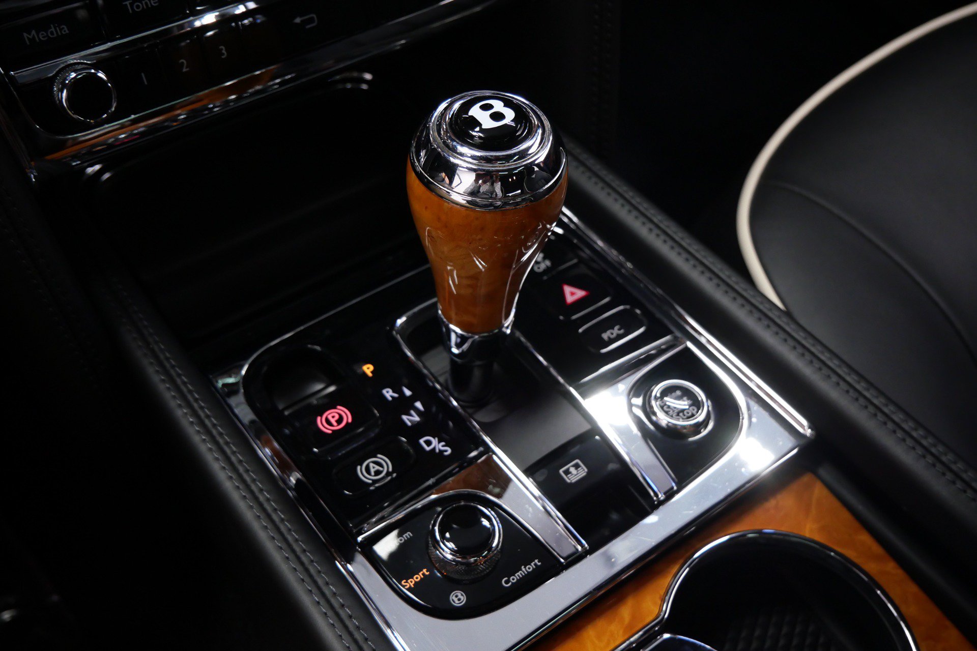 Used 2013 Bentley Mulsanne RWD image 27