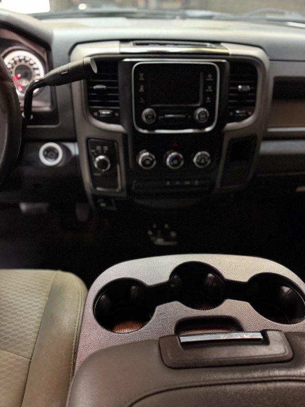 Used 2018 RAM 2500 Tradesman w/ Chrome Appearance Group AWD/4WD image 8