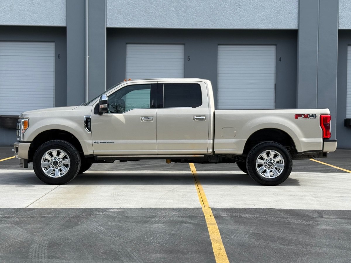 Used 2018 Ford F250 Platinum w/ Platinum Ultimate Package AWD/4WD image 7