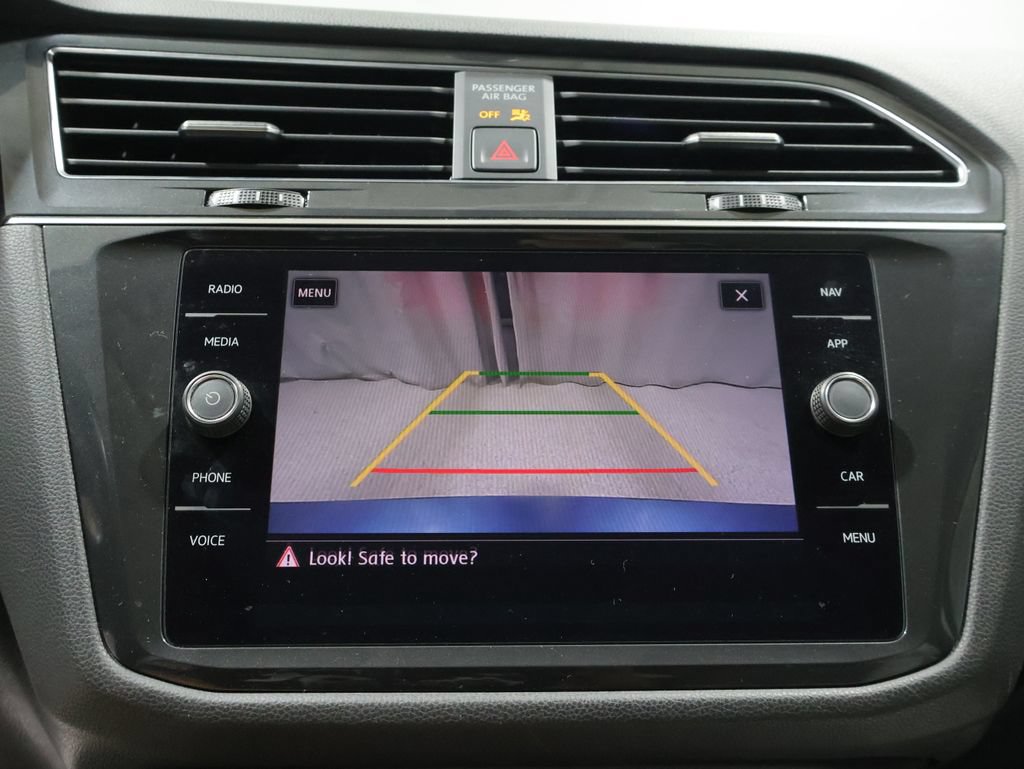 Used 2019 Volkswagen Tiguan SEL AWD/4WD image 27