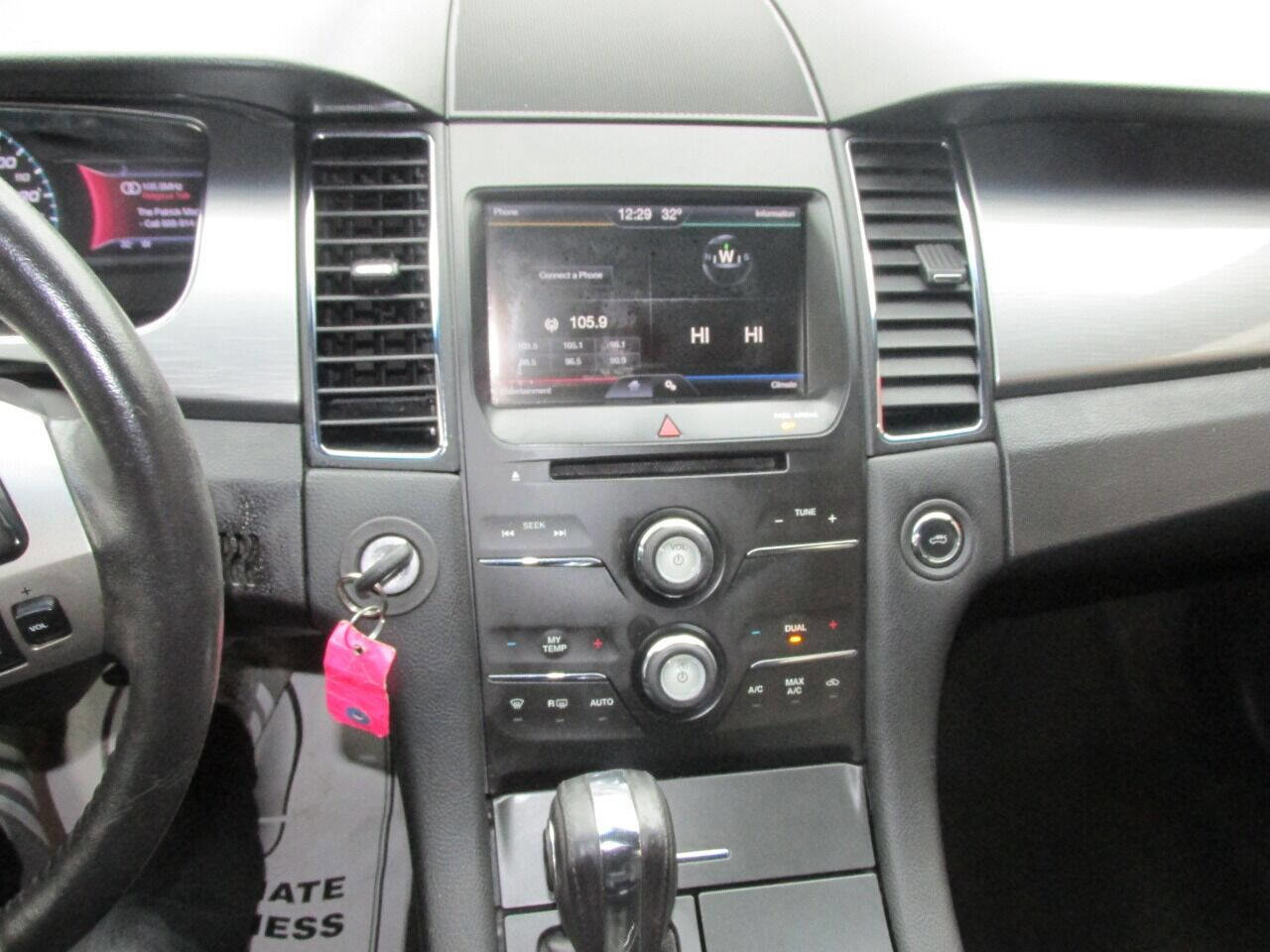 Used 2013 Ford Taurus SEL image 49