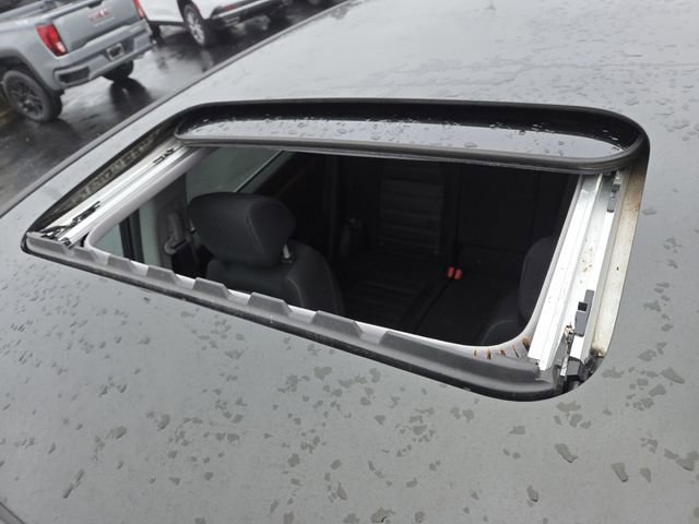 Used 2017 Honda CR-V EX image 3