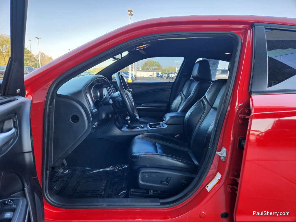 Used 2020 Dodge Charger SXT w/ Plus Group RWD image 25