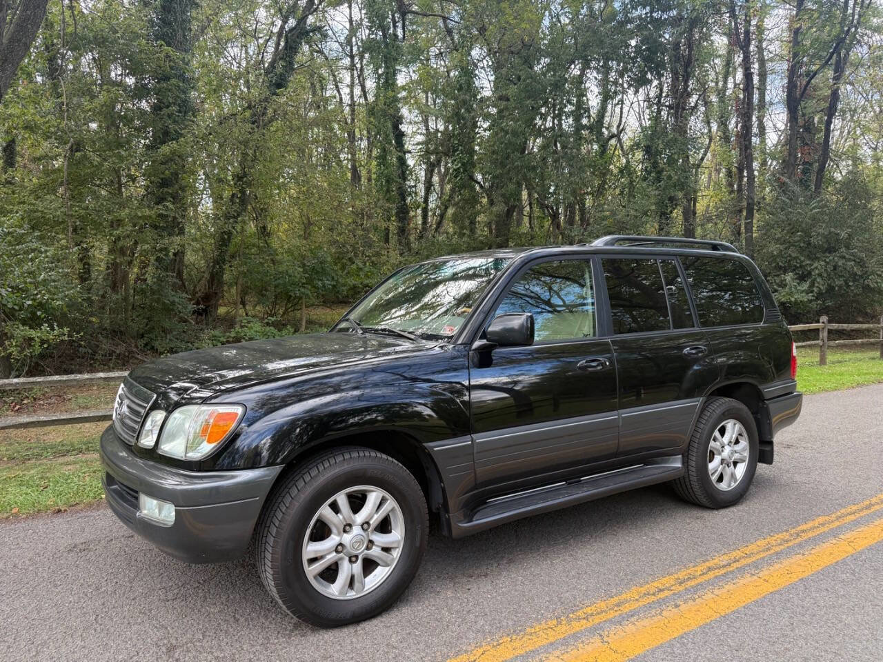 Used 2004 Lexus LX 470 4WD image 1