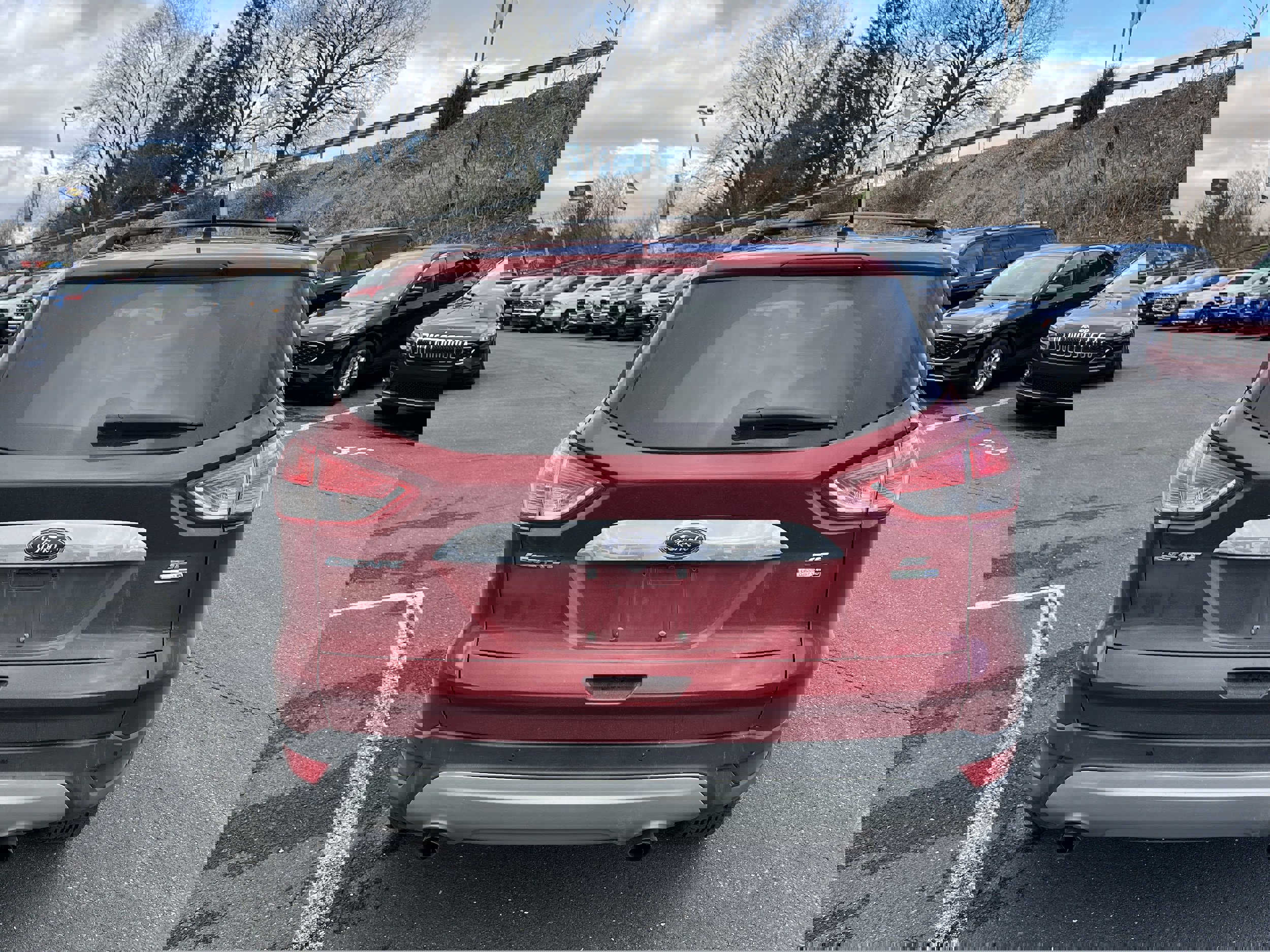 Used 2015 Ford Escape SE w/ SE Chrome Package image 5