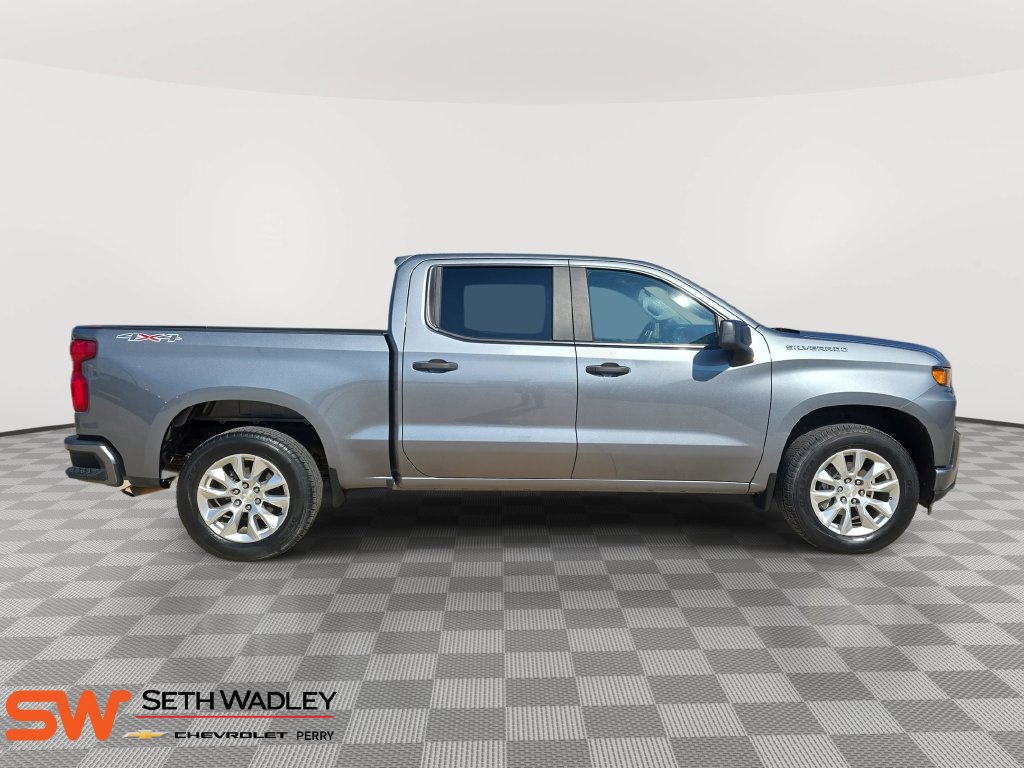 Used 2019 Chevrolet Silverado 1500 Custom w/ Custom Value Package AWD/4WD image 8