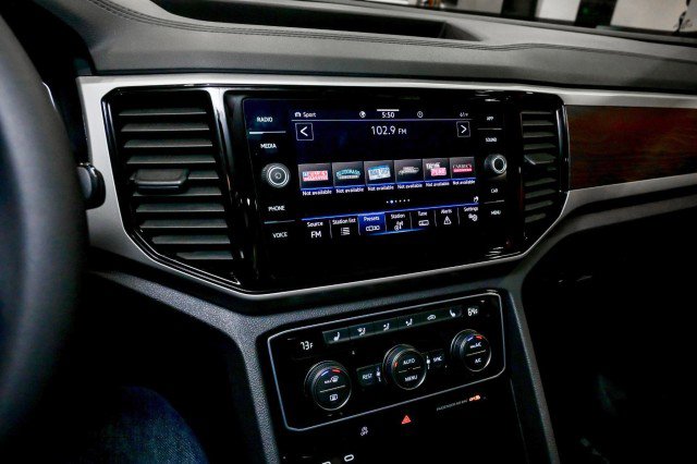 Used 2022 Volkswagen Atlas SE image 44