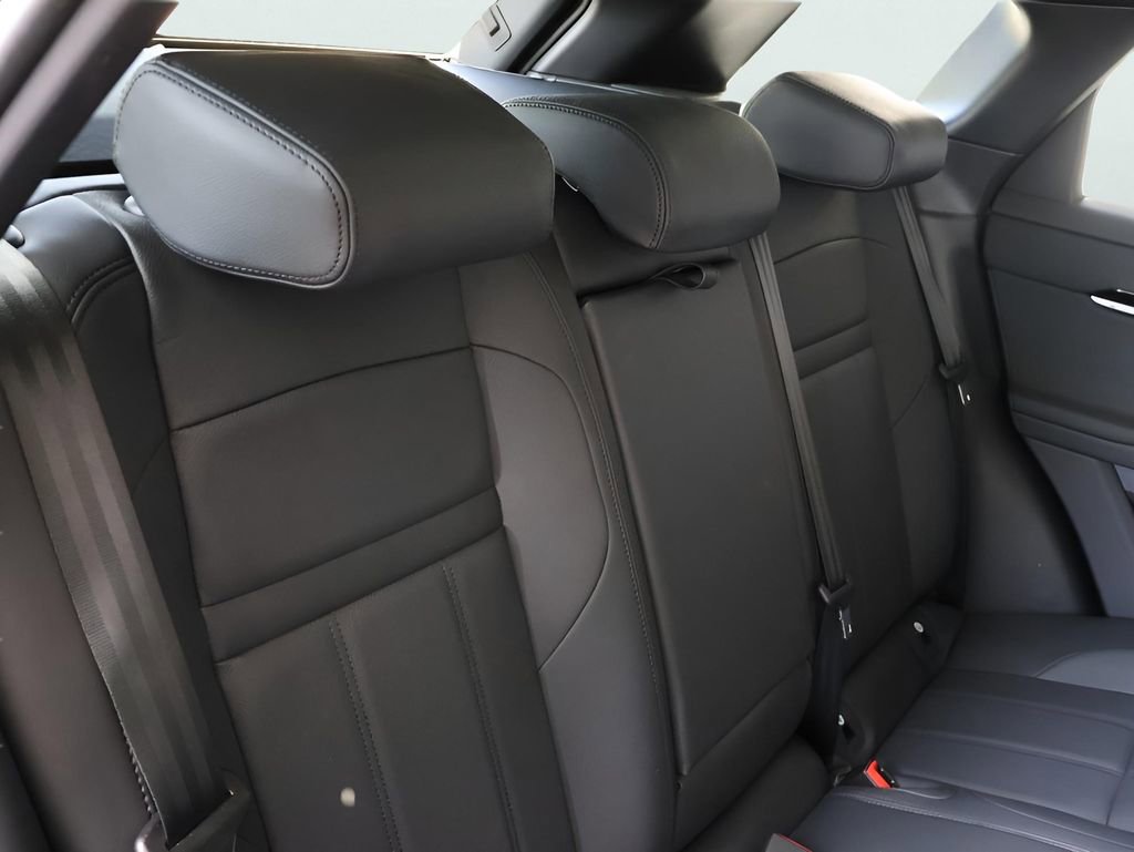Used 2026 Land Rover Range Rover Evoque Dynamic SE AWD/4WD image 25