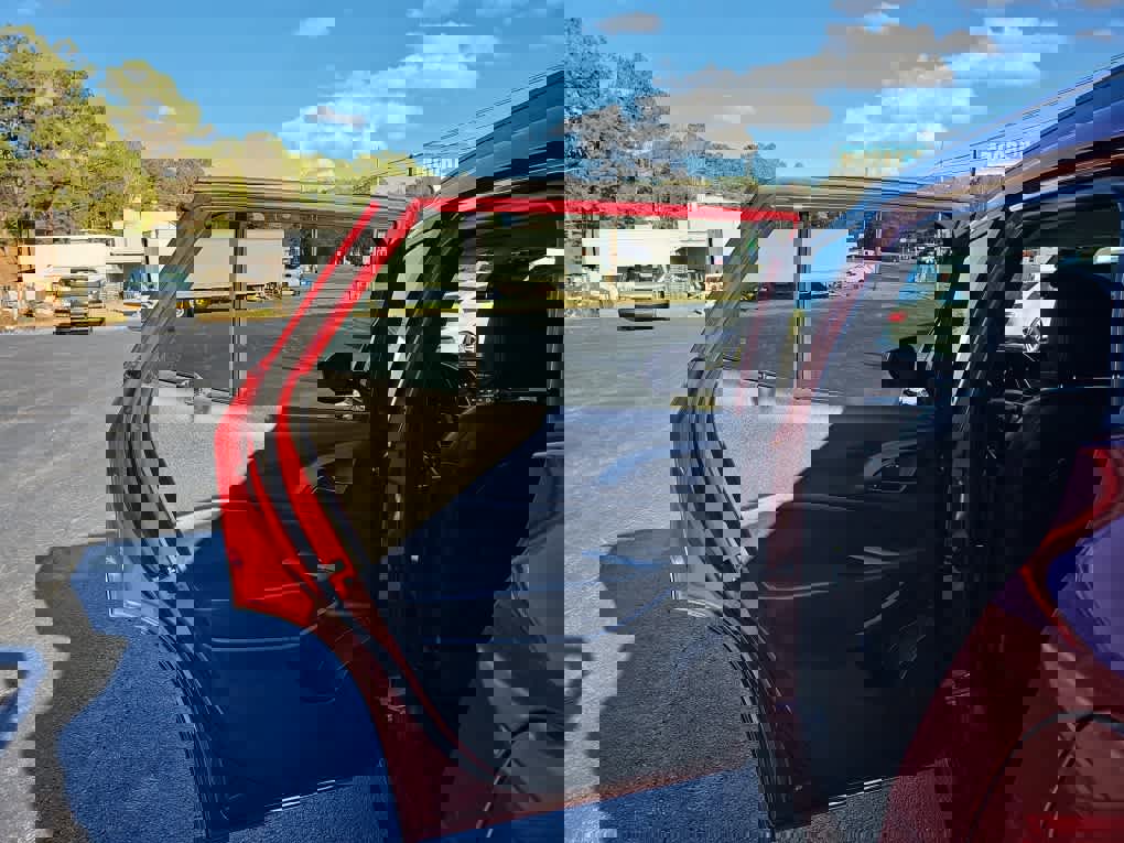 Used 2025 Chevrolet Trax LT w/ Driver Confidence Package image 19