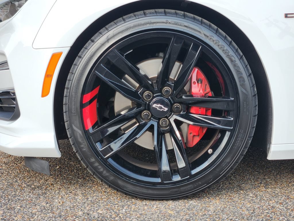 Used 2023 Chevrolet Camaro SS w/ Redline Edition RWD image 10