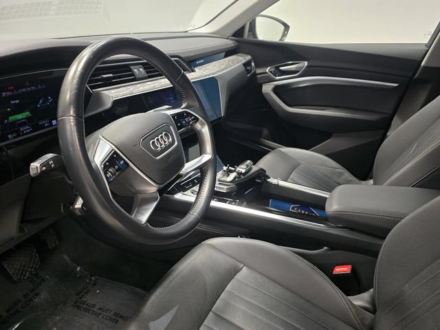 Used 2021 Audi e-tron Premium Plus w/ Premium Plus Package AWD/4WD image 28