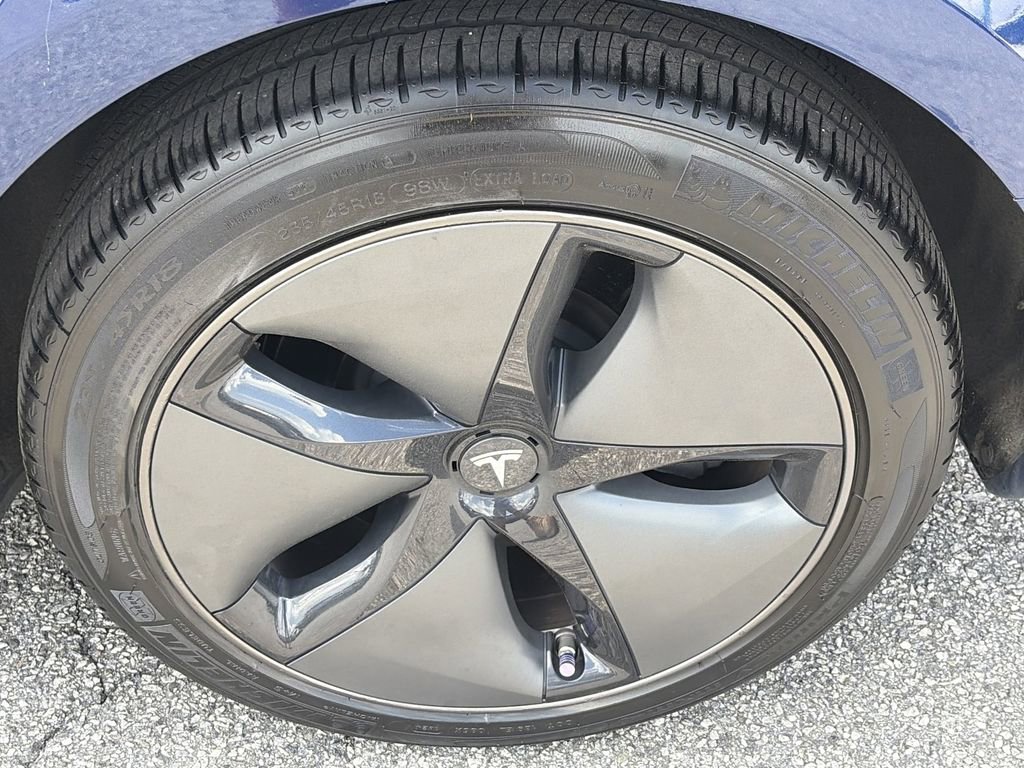 Used 2018 Tesla Model 3 Long Range image 28