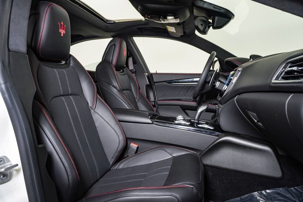 Certified 2024 Maserati Ghibli Modena Q4 AWD/4WD image 14