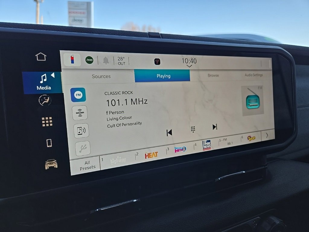 Used 2024 Jeep Wrangler Sport image 59