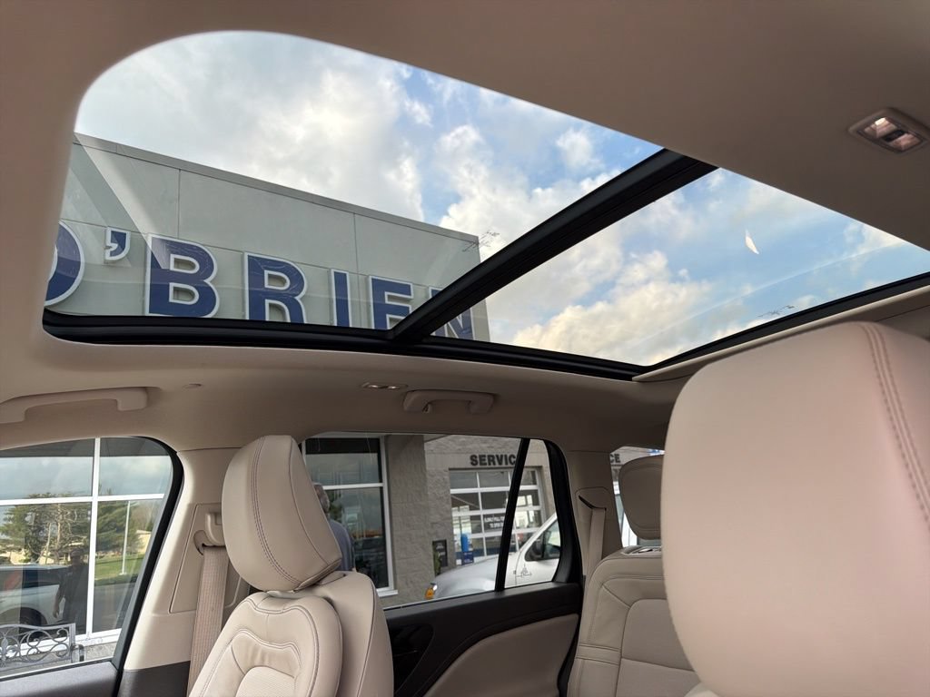 Used 2023 Lincoln Aviator Reserve w/ Equipment Group 201A AWD/4WD image 19
