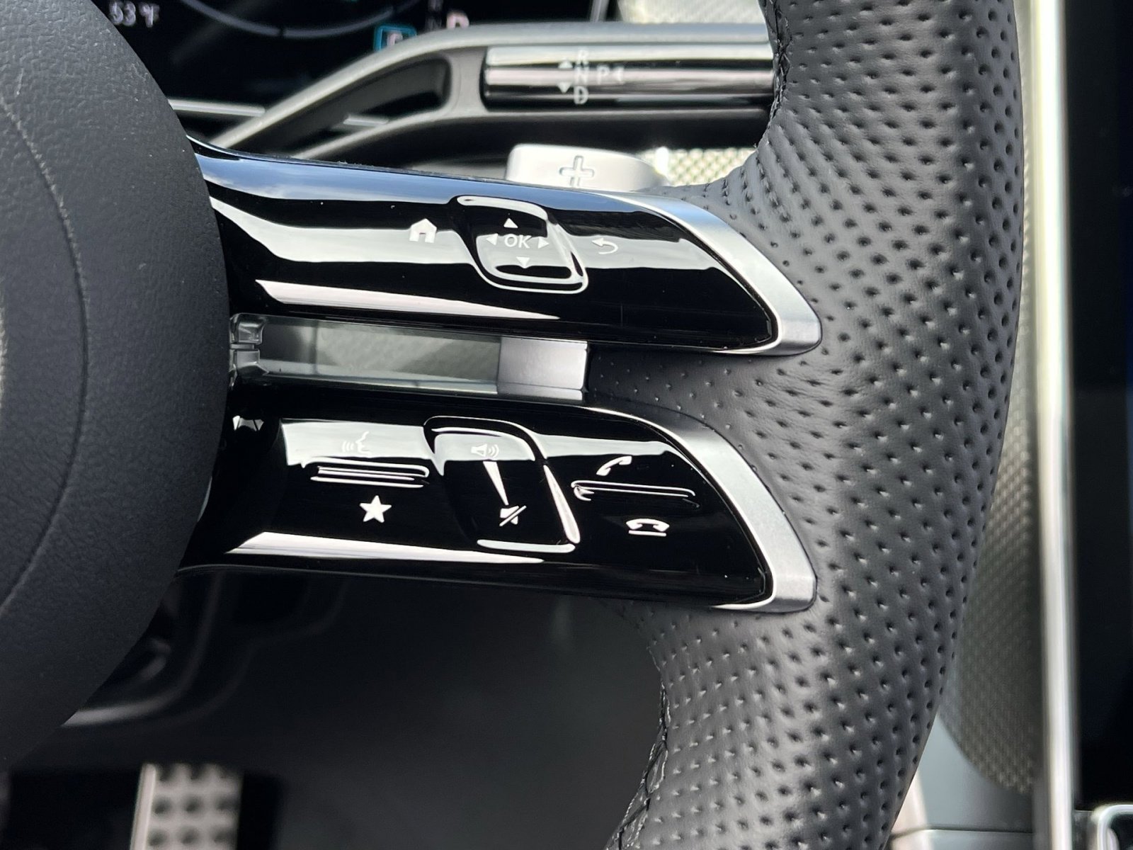 New 2026 Mercedes-Benz GLC 300 4MATIC image 29