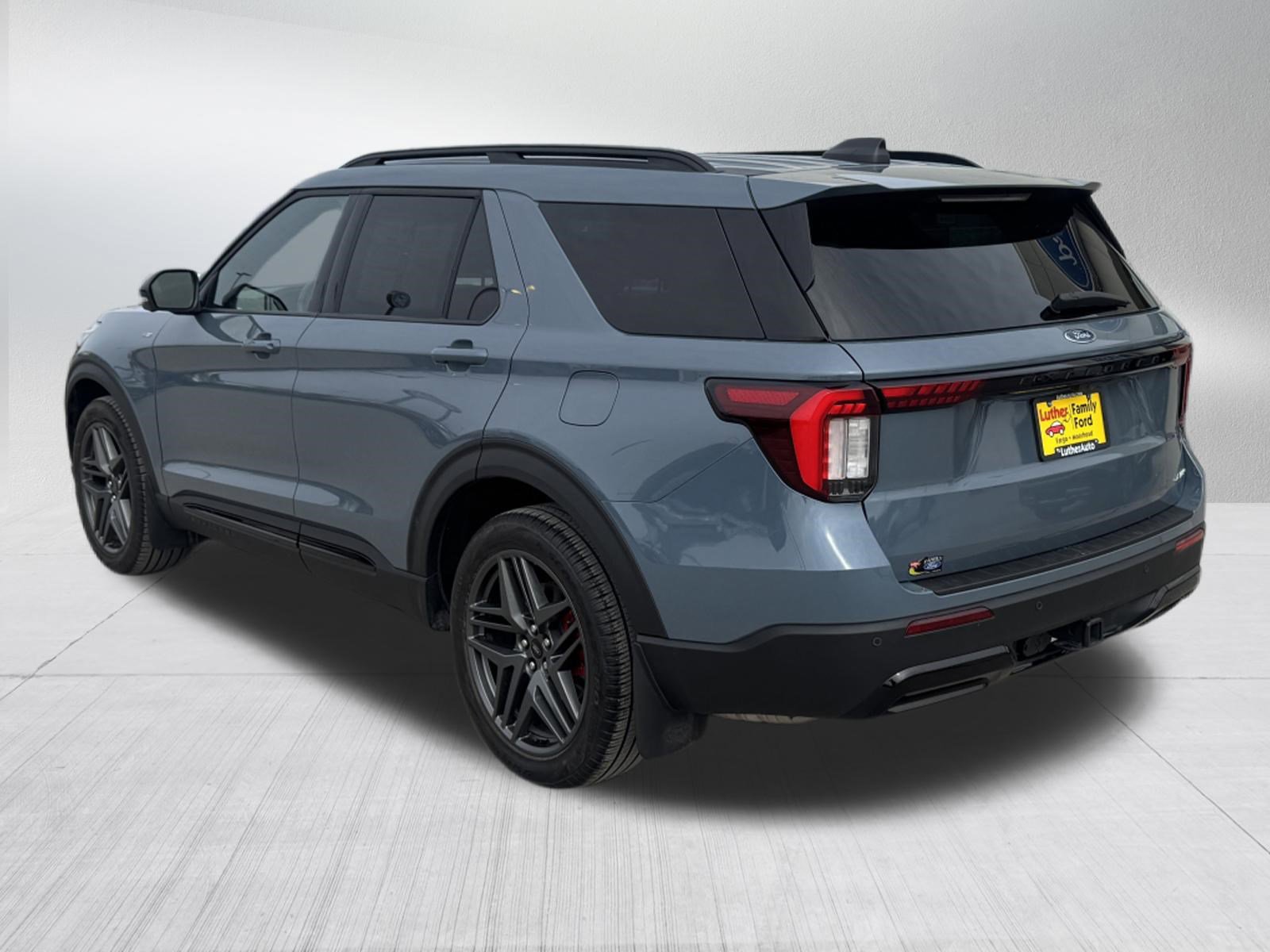Certified 2025 Ford Explorer ST-Line w/ Premium Package image 6