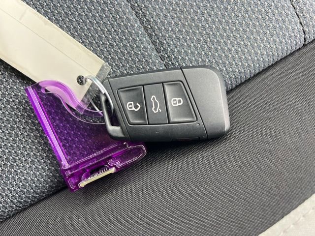 Used 2025 Volkswagen Taos S image 35