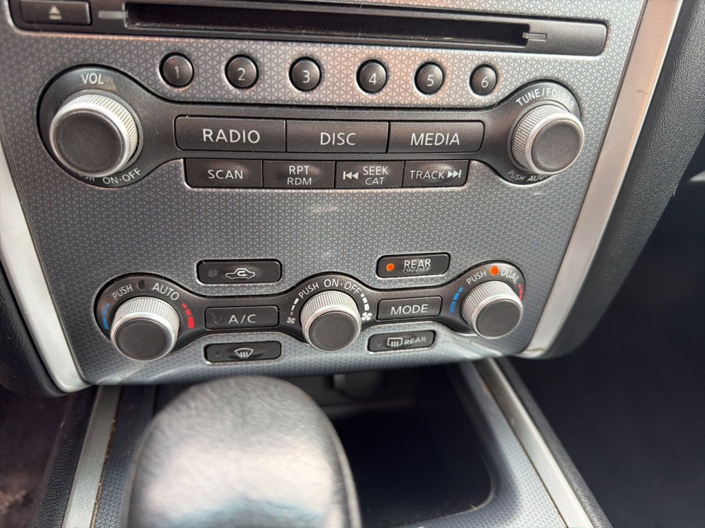 Used 2017 Nissan Pathfinder SL image 22