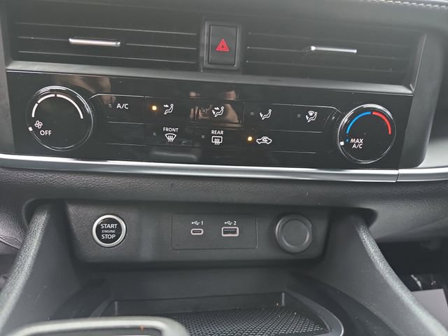 Used 2023 Nissan Rogue S image 33