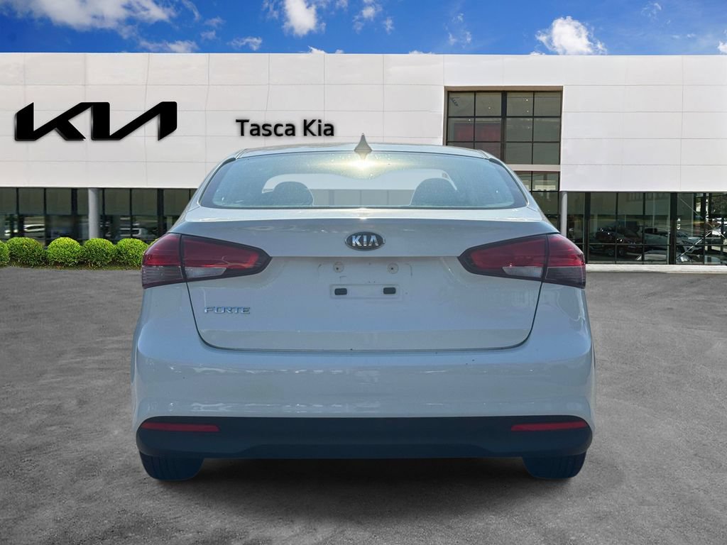 Used 2017 Kia Forte LX FWD image 5