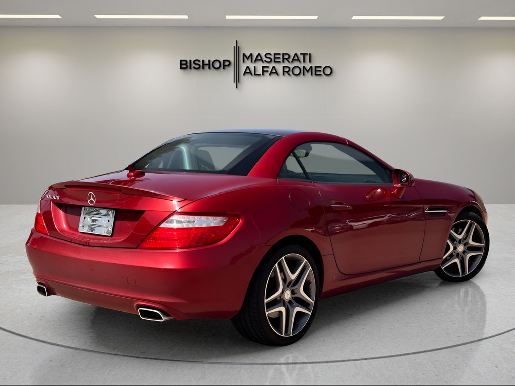 Used 2016 Mercedes-Benz SLK 300 image 6