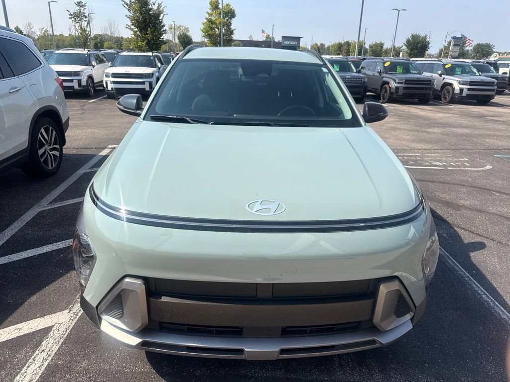 Used 2026 Hyundai Kona SEL Premium AWD/4WD image 2