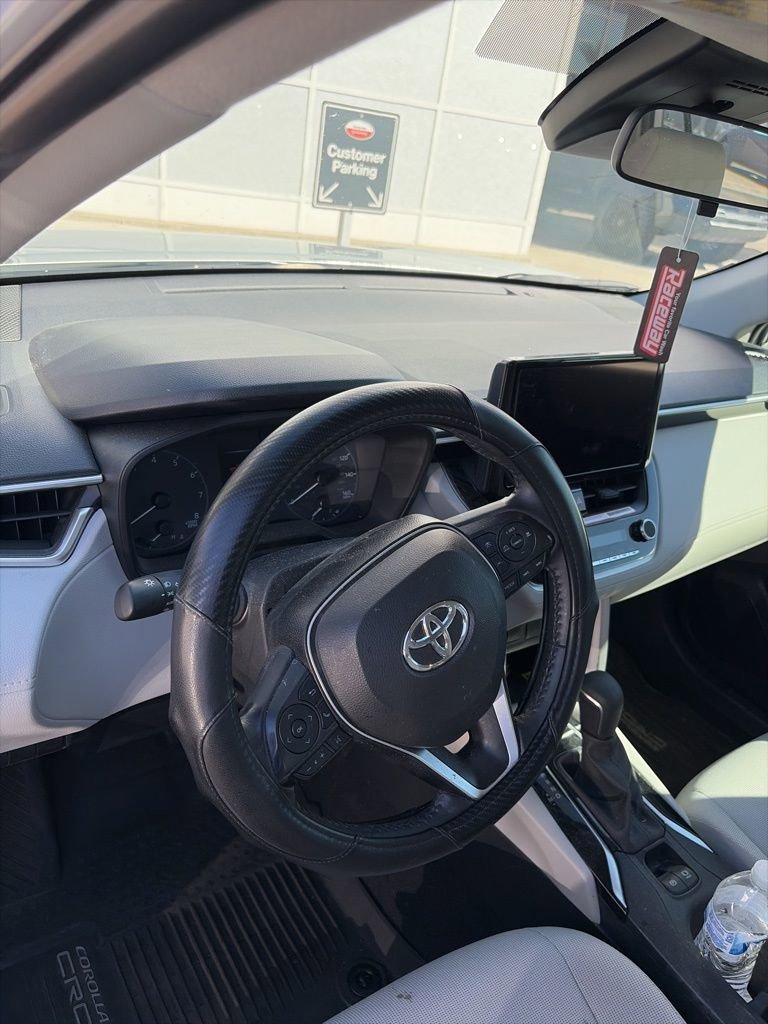 Certified 2023 Toyota Corolla Cross LE image 11