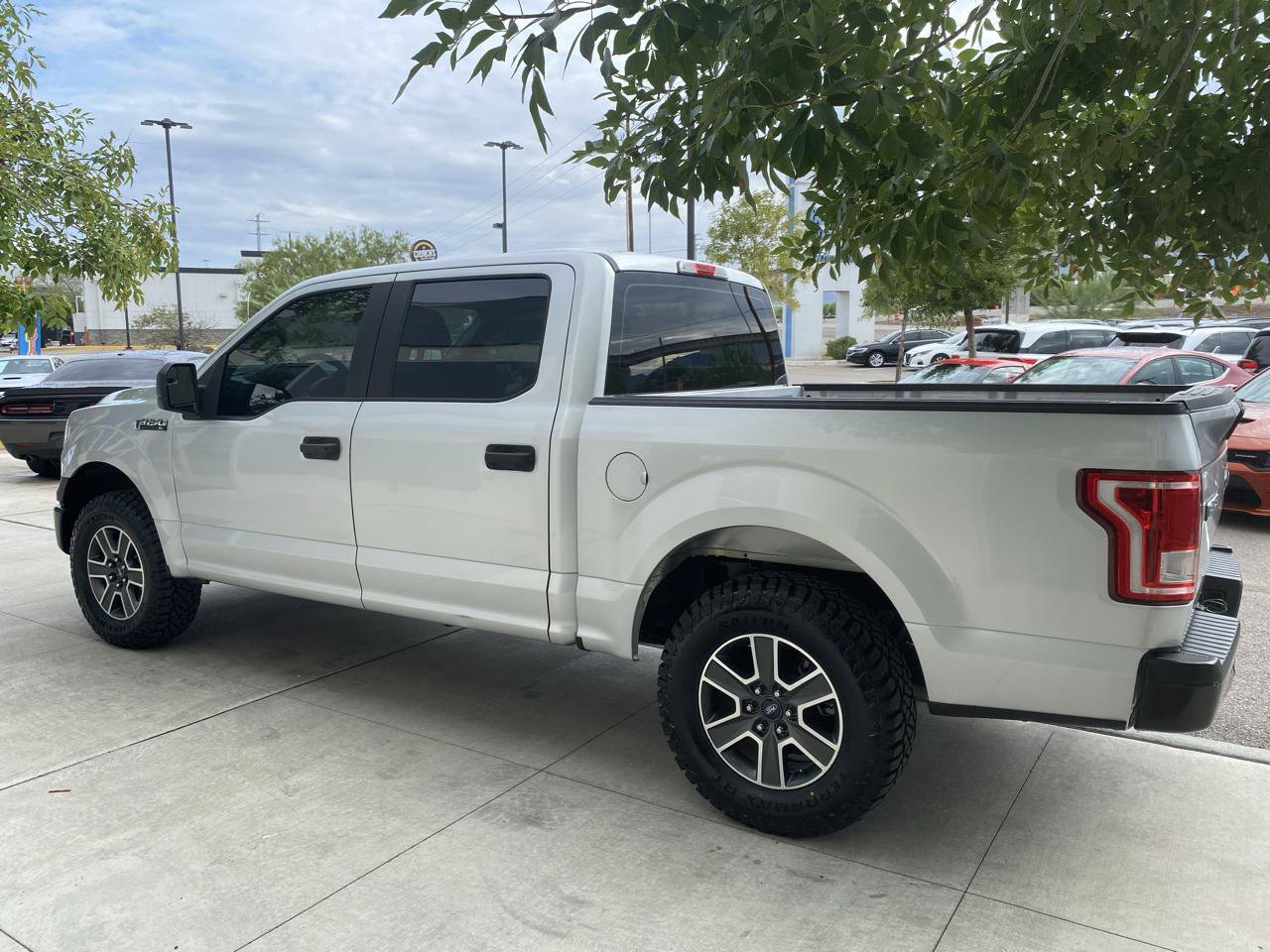 Used 2017 Ford F150 XL w/ Equipment Group 101A Mid RWD image 4