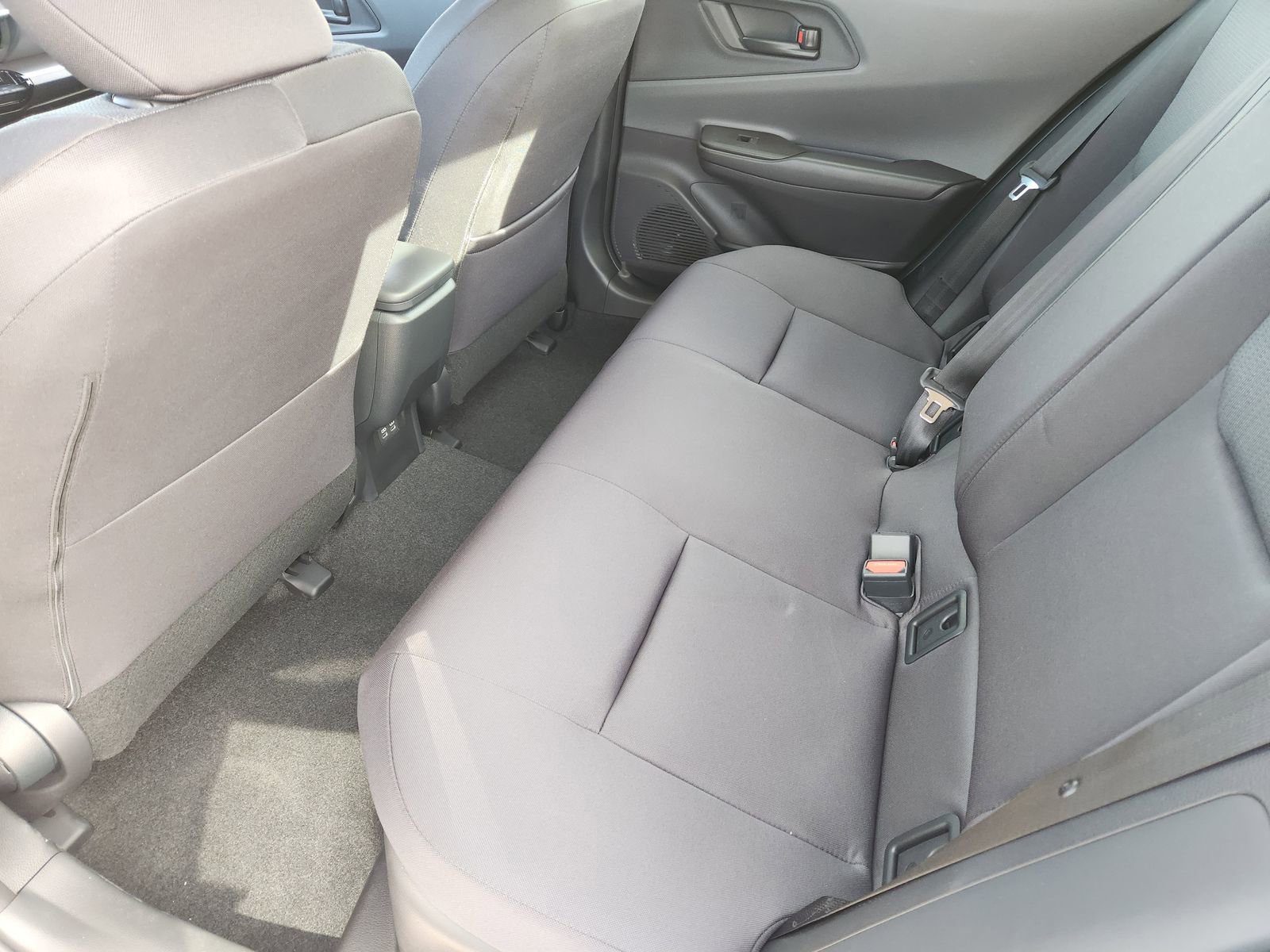 Used 2026 Toyota Prius LE image 33