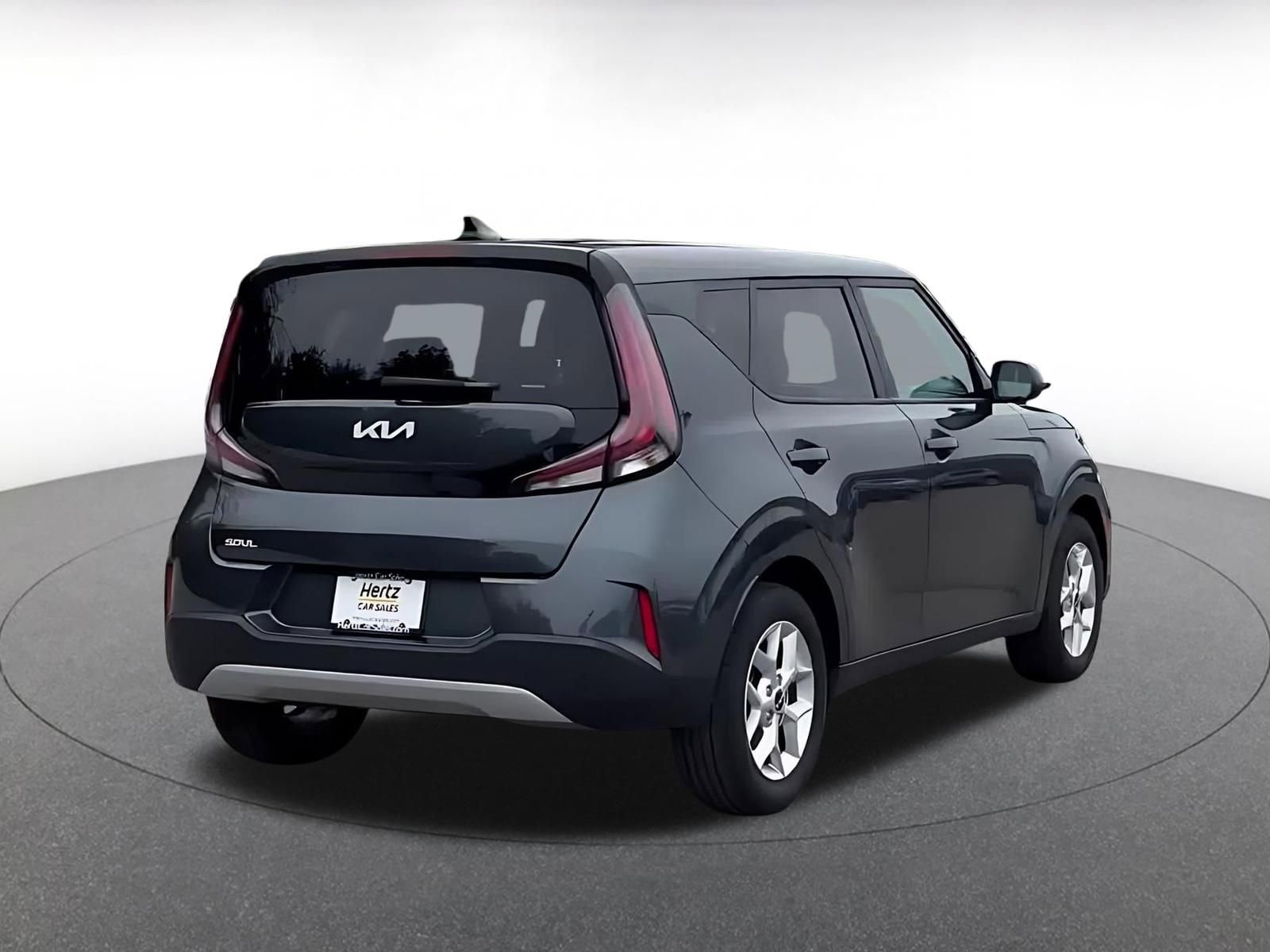 Used 2025 Kia Soul LX w/ LX Technology Package FWD image 14