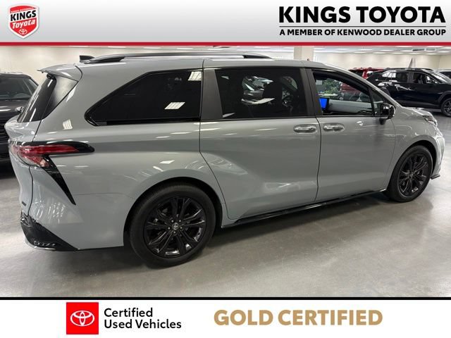 Used 2025 Toyota Sienna XSE AWD/4WD image 9