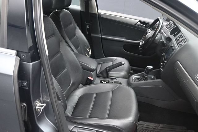 Used 2018 Volkswagen Jetta SE FWD image 26