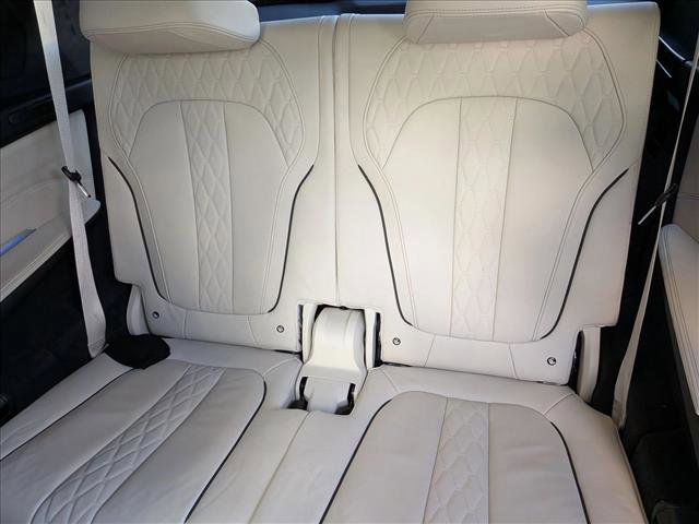 Used 2021 BMW X7 xDrive40i w/ M Sport Package image 15
