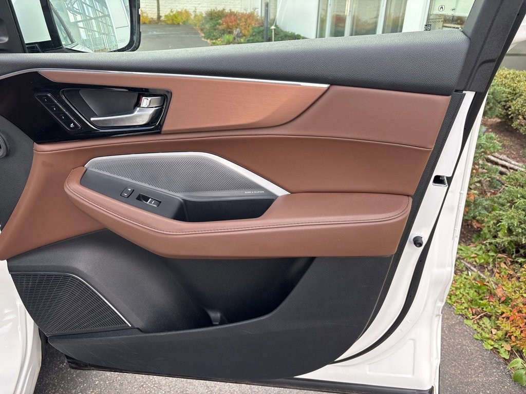 Used 2025 Acura MDX w/ Technology Package image 43