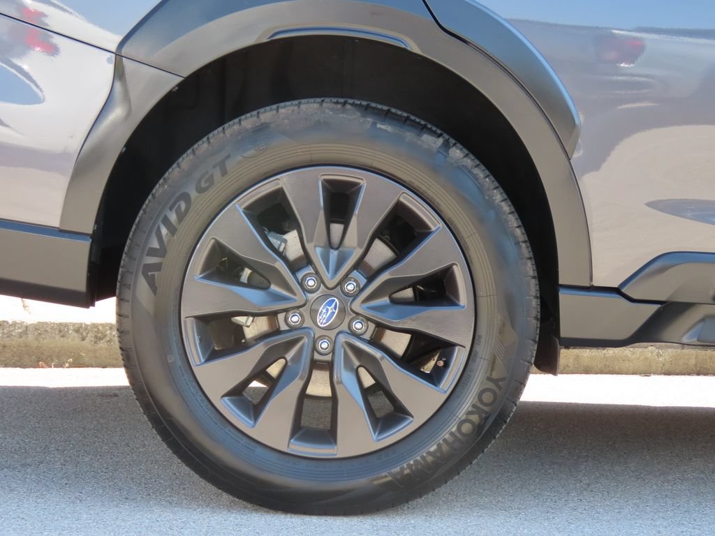 Used 2025 Subaru Outback Onyx Edition AWD/4WD image 17