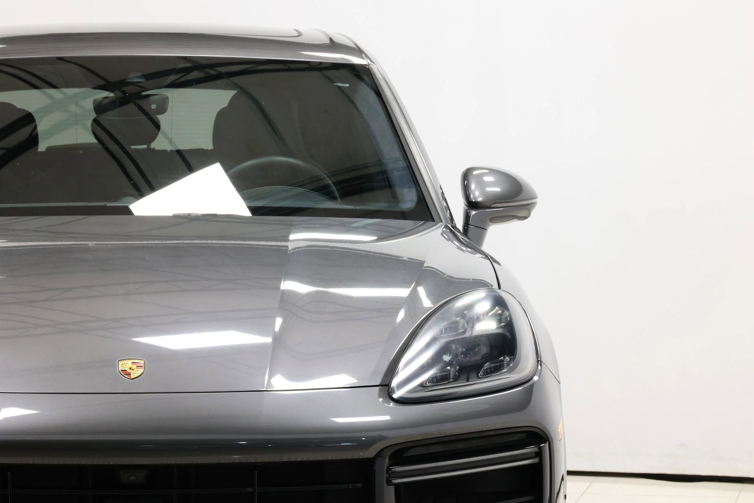 Used 2020 Porsche Cayenne Turbo image 90