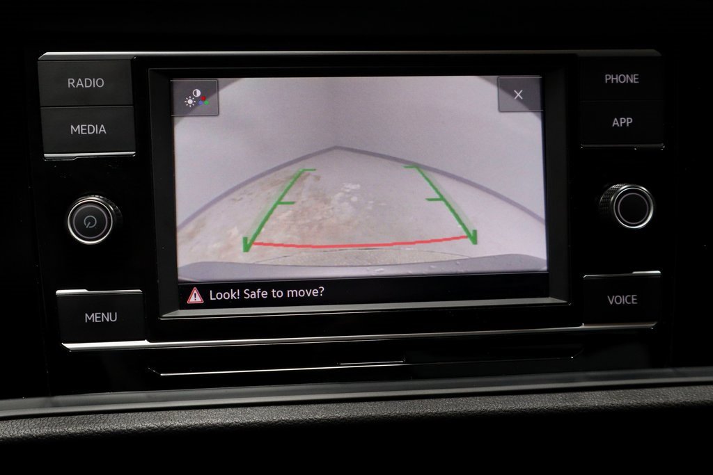 Used 2024 Volkswagen Jetta SE image 2