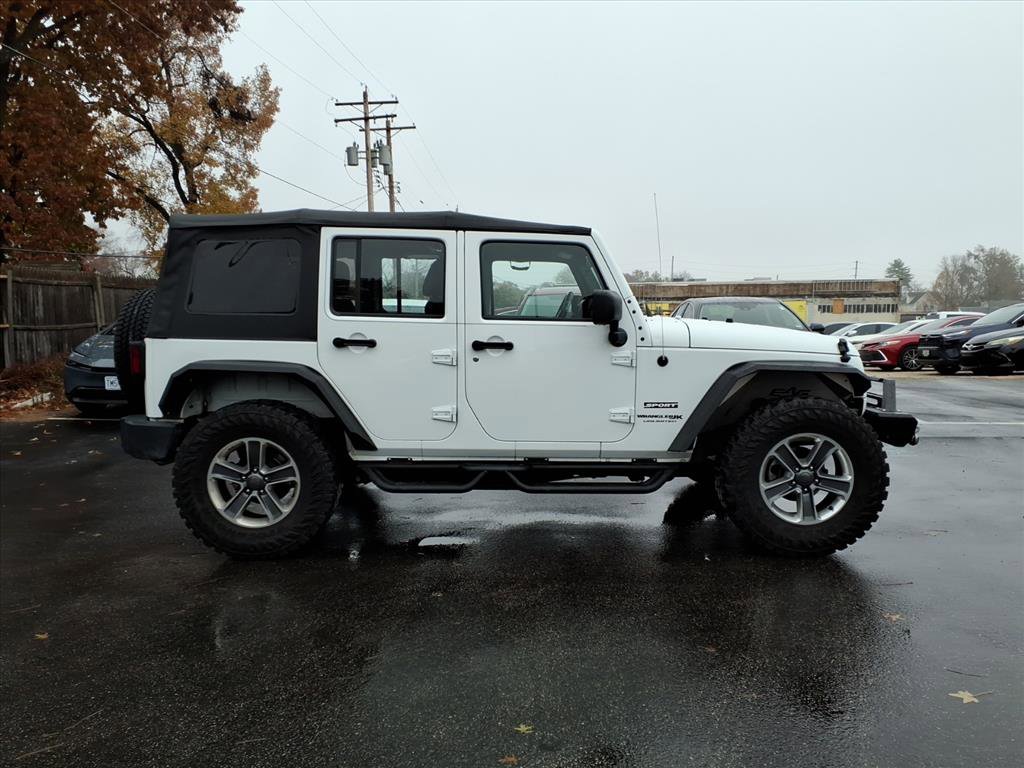 Used 2018 Jeep Wrangler Unlimited Sport image 2
