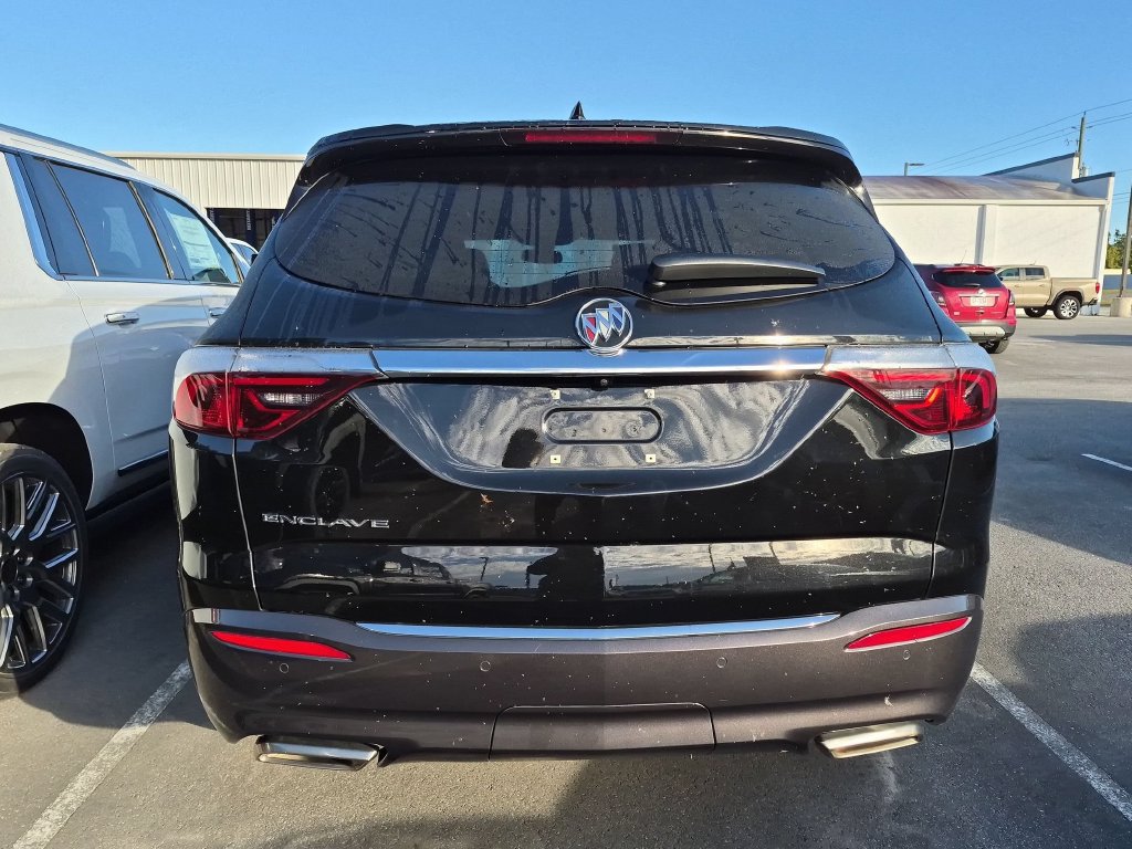Used 2023 Buick Enclave Essence FWD image 8
