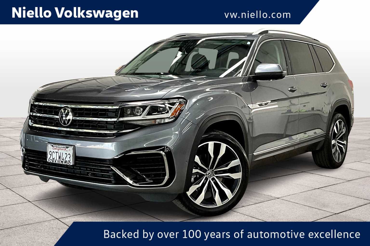 Certified 2022 Volkswagen Atlas SEL Premium image 1