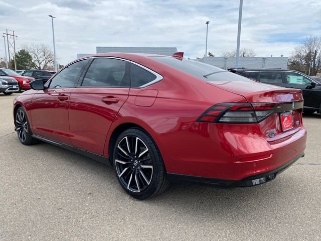 Used 2024 Honda Accord Touring image 3