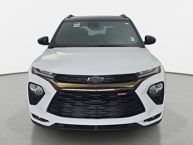 Used 2023 Chevrolet TrailBlazer RS w/ Sun and Liftgate Package image 2