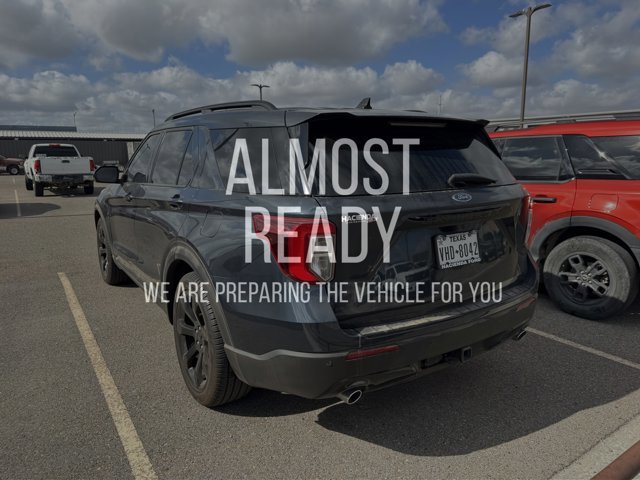 Used 2024 Ford Explorer ST-Line w/ Class IV Trailer Tow Package RWD image 3