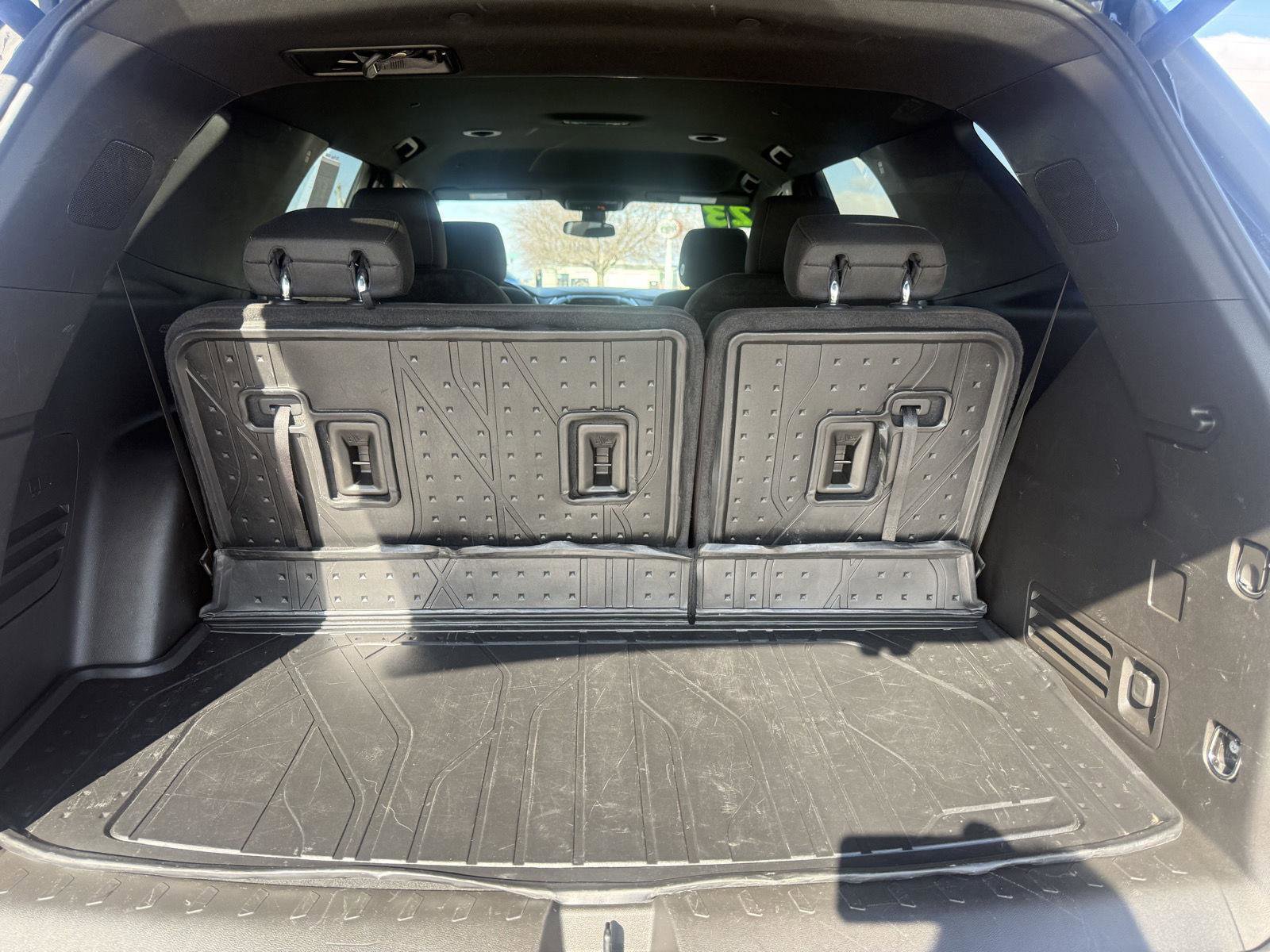 Used 2023 Chevrolet Traverse LT w/ LPO, Floor Liner Package image 4