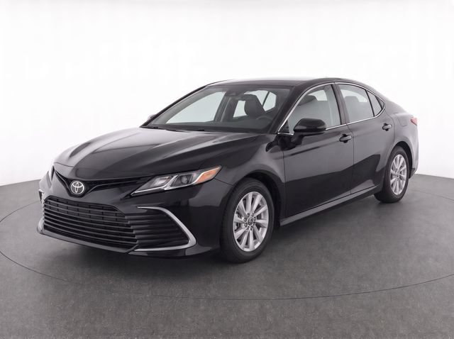 Used 2023 Toyota Camry LE FWD image 8