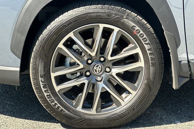 Used 2026 Toyota Corolla Cross XLE w/ Convenience Package image 27