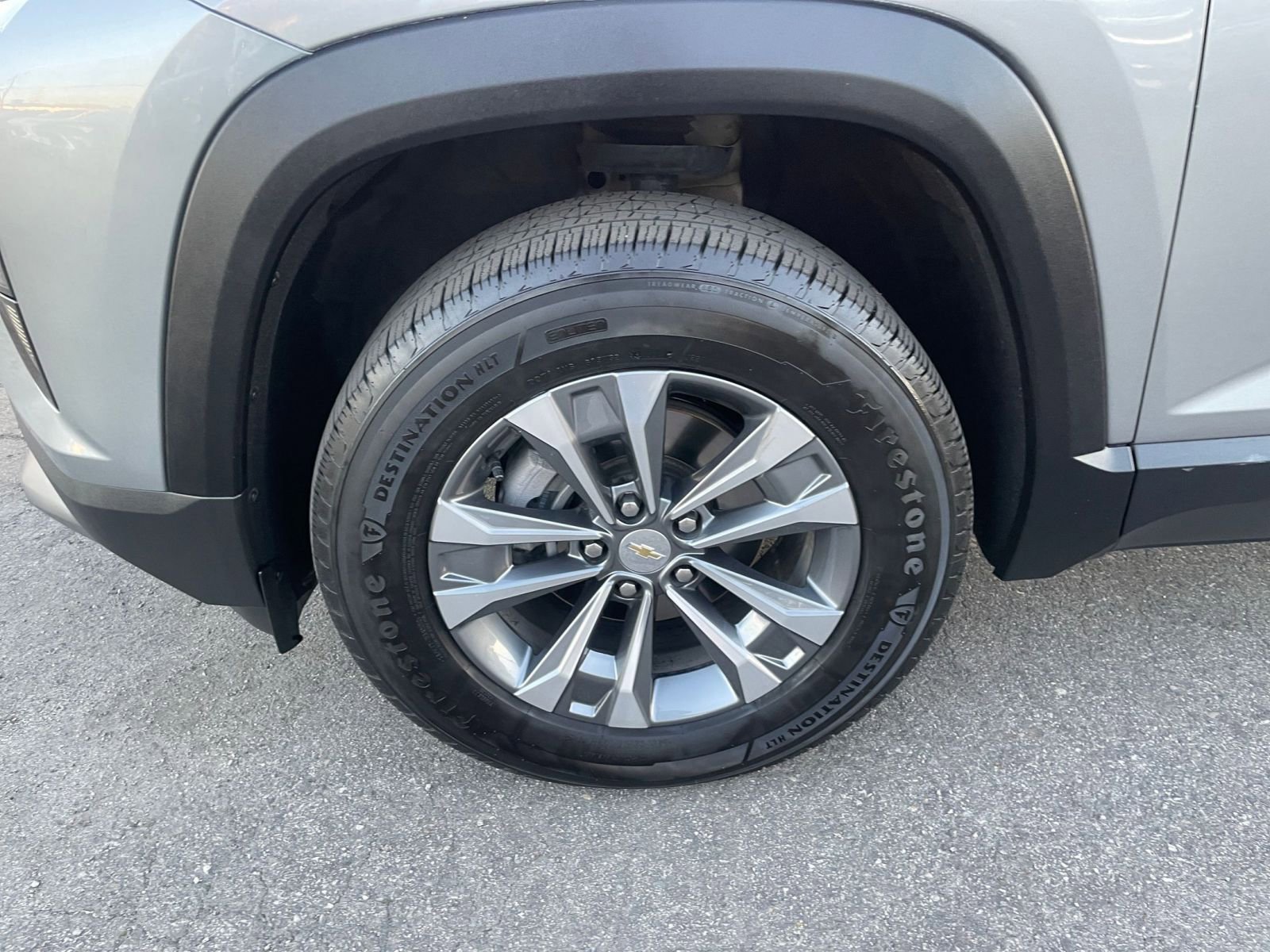 Used 2025 Chevrolet Equinox LT image 30