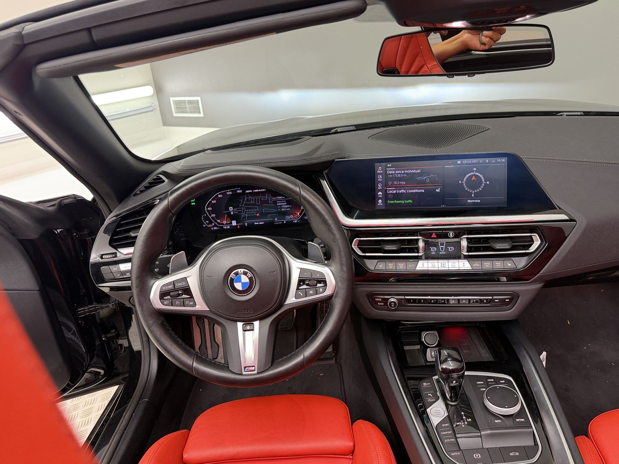 Used 2024 BMW Z4 M40i w/ Premium Package RWD image 30