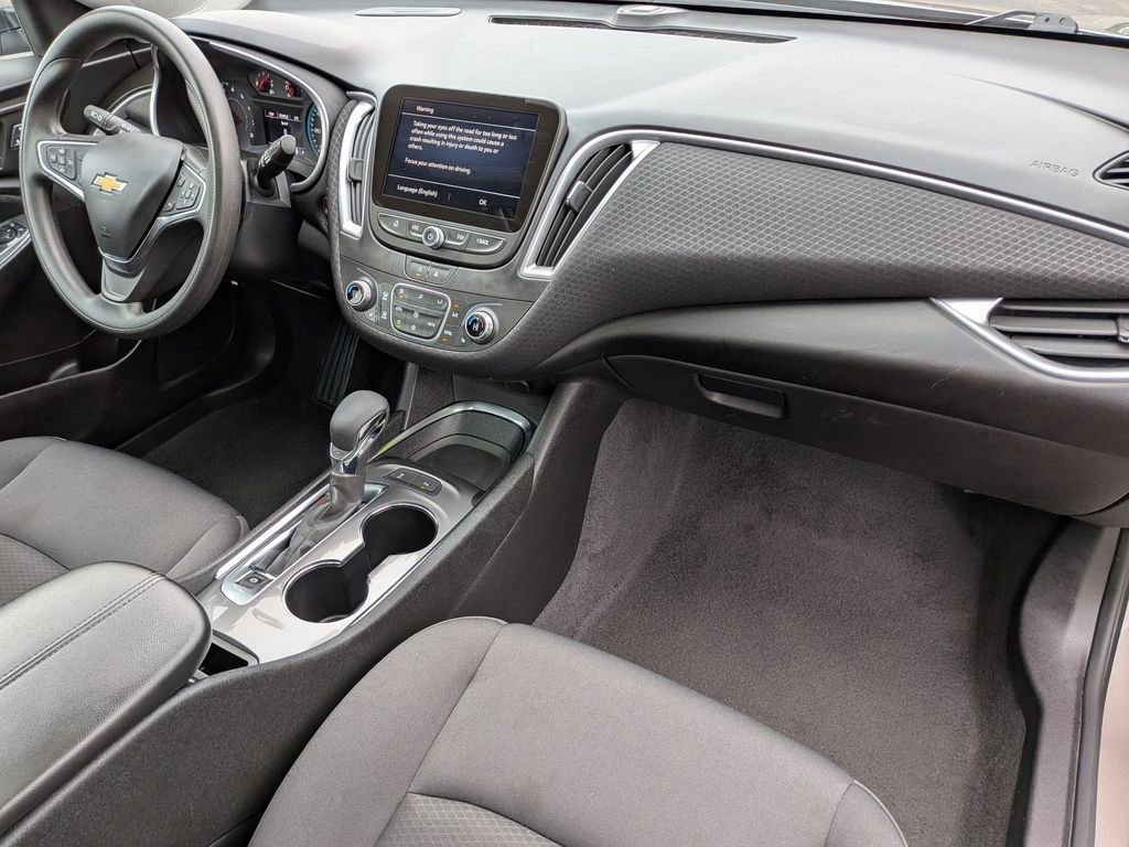Used 2024 Chevrolet Malibu LT image 25